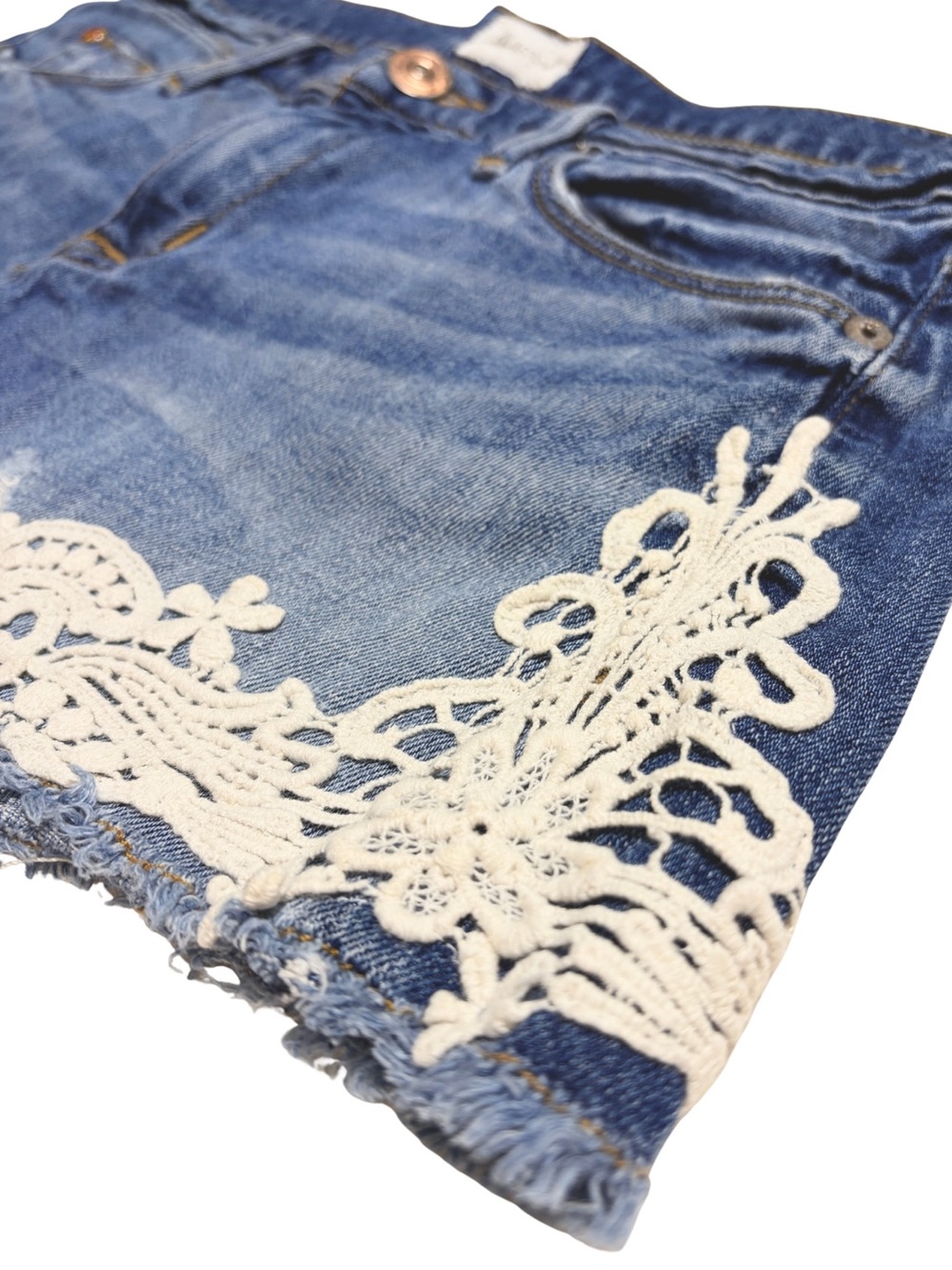 new Amber Fray Raw Edge Hem Denim Shorts with Lace Applique - Picture 6 of 16